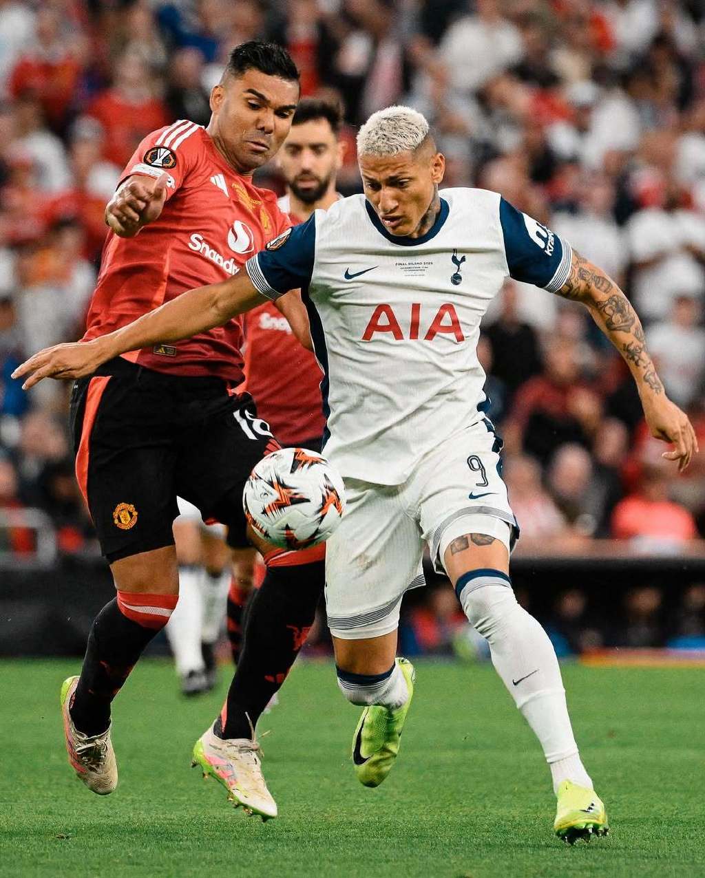 热刺比赛怎么中断了